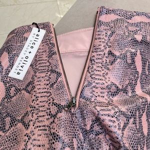 NEW WITH TAGS Alice & Olivia pink & black leather python skirt w lace lining